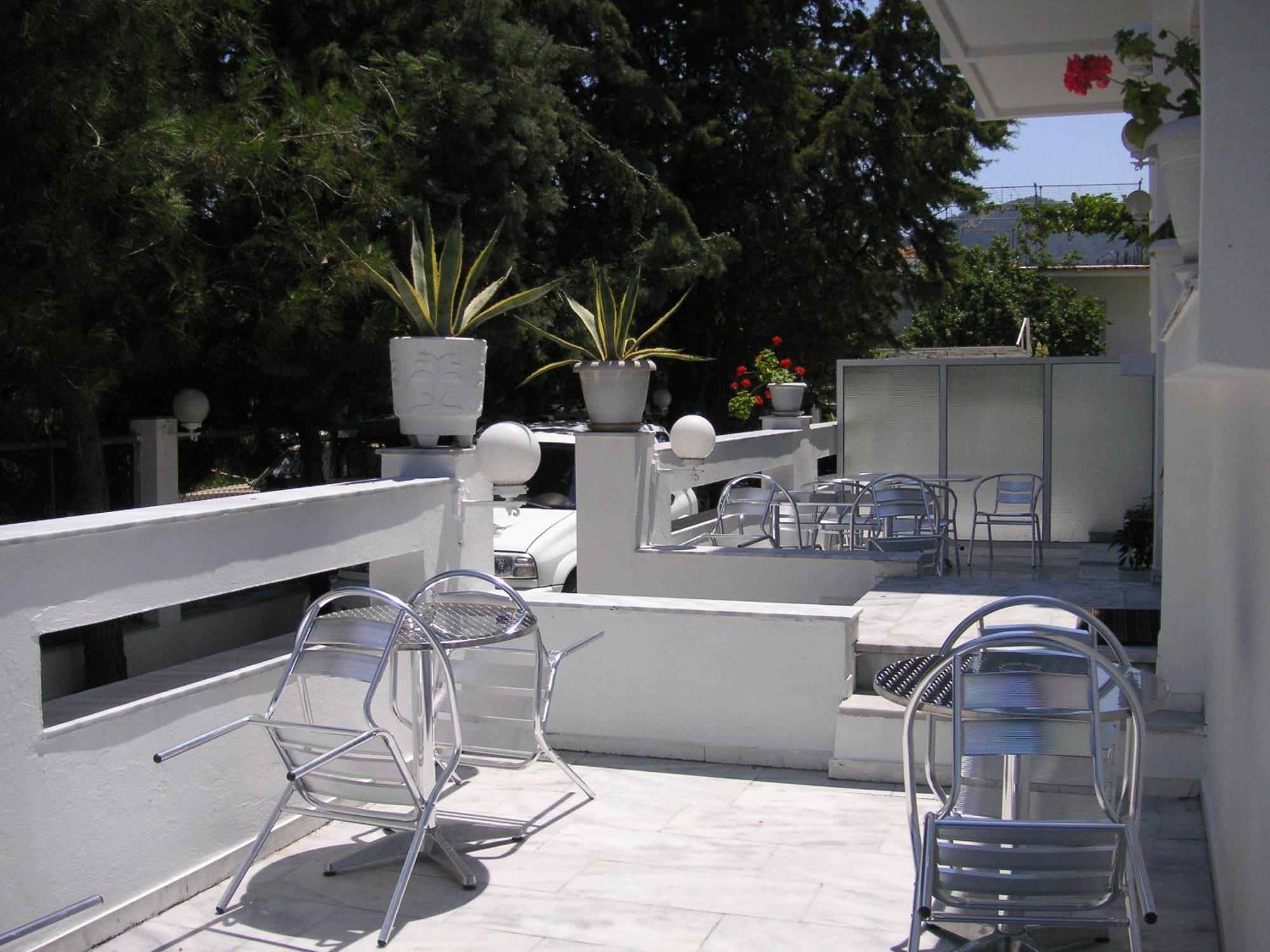 Danae Hotel Лименас Екстериор снимка