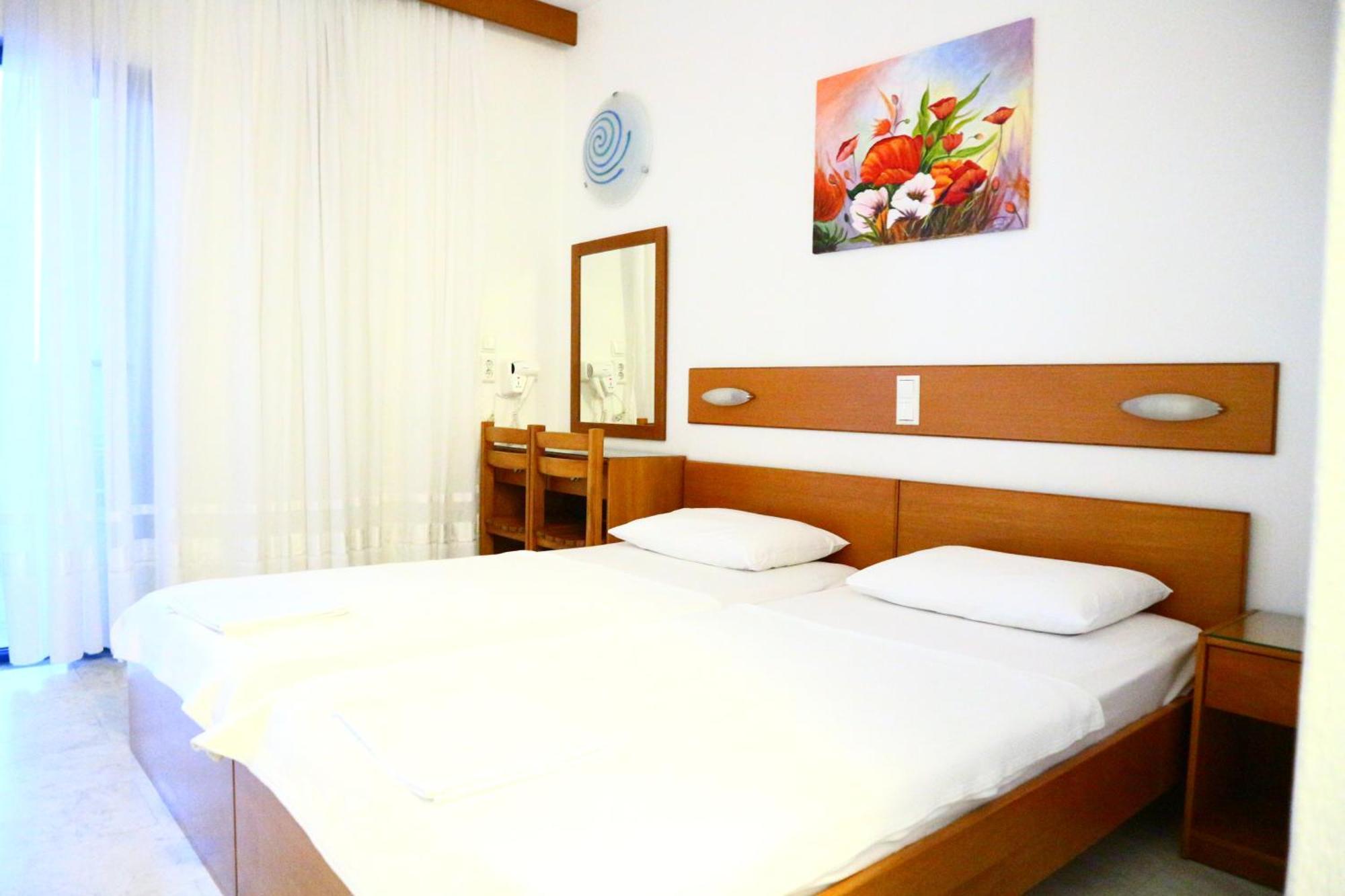 Danae Hotel Лименас Екстериор снимка